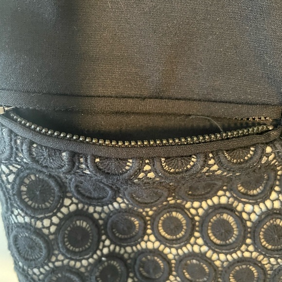 Laundry by Shelli Segal Los Angeles Black Medallion Dress Size 6 - Picture 4 of 6